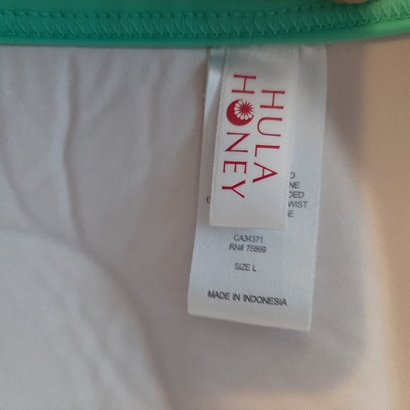 Hula Honey Chervon bikni top size L - Picture 4 of 4